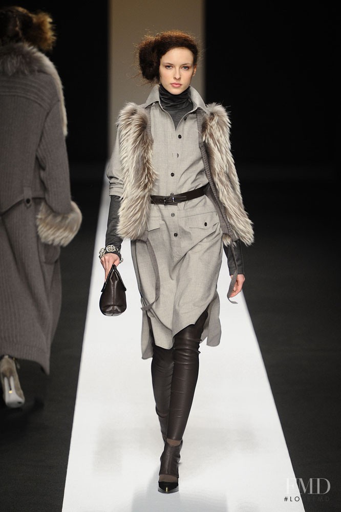 Tae Ashida fashion show for Autumn/Winter 2014