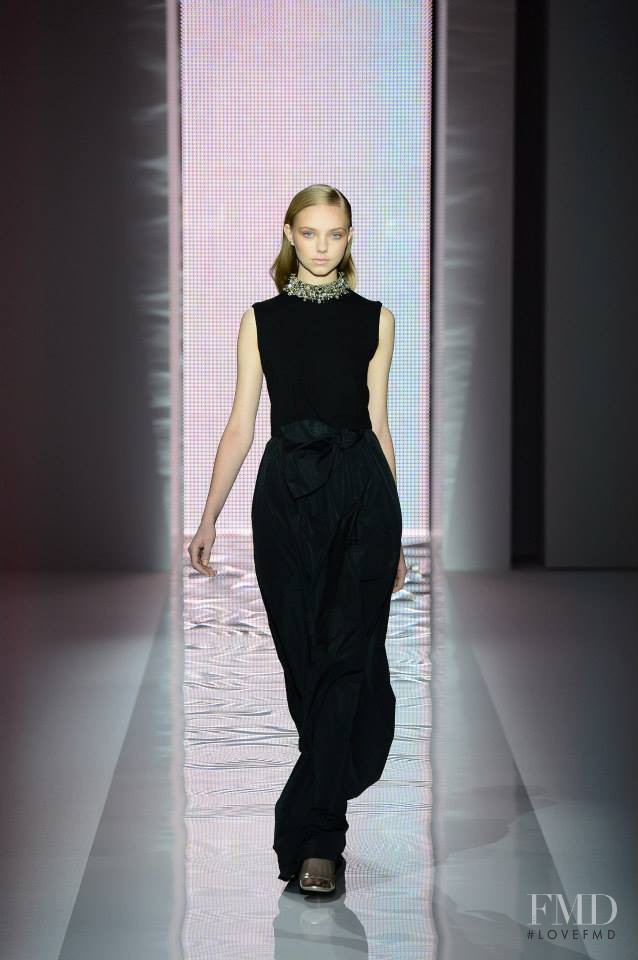 Max Mara Marvelous fashion show for Spring/Summer 2013