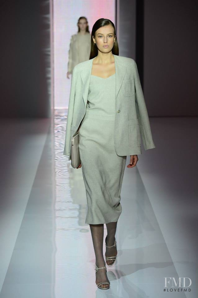 Max Mara Marvelous fashion show for Spring/Summer 2013