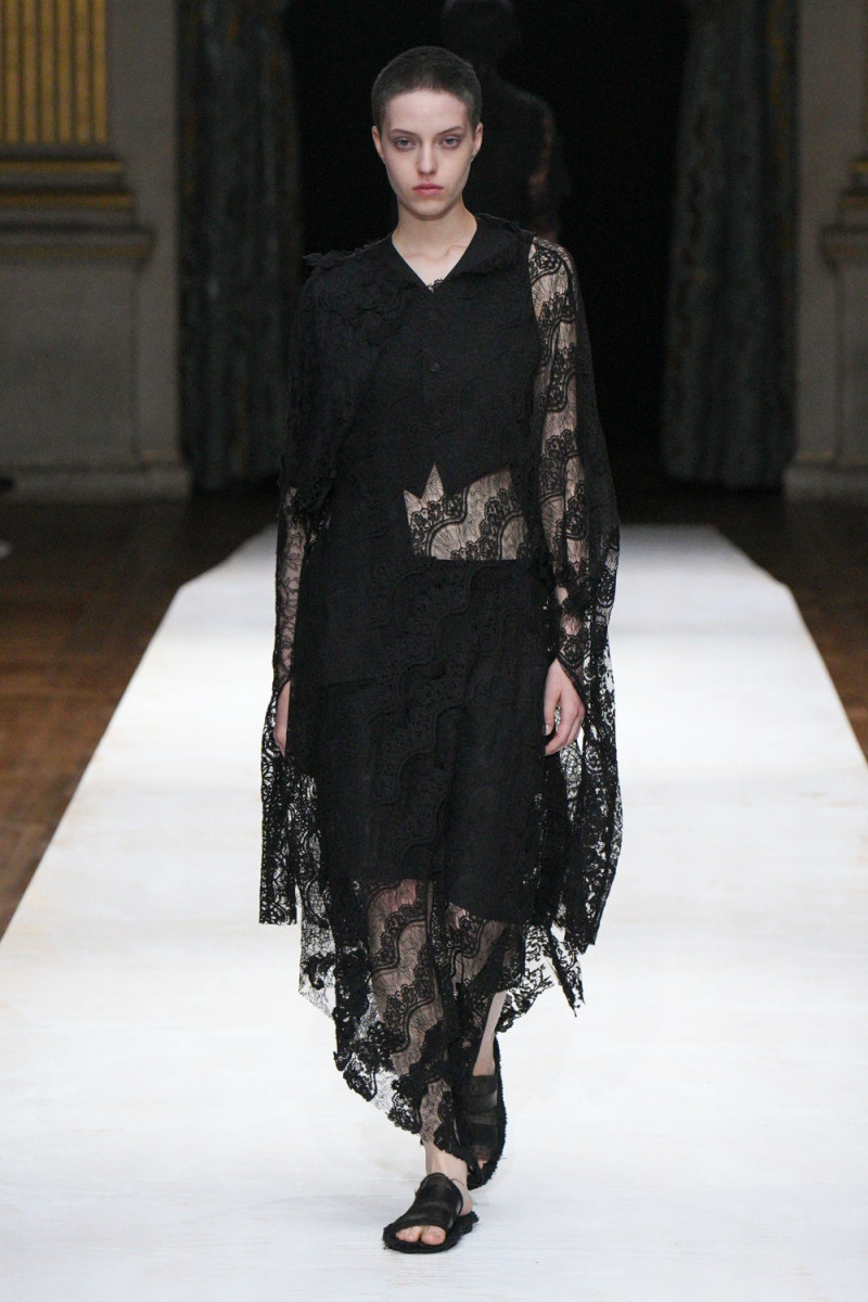 Yohji Yamamoto fashion show for Spring/Summer 2024