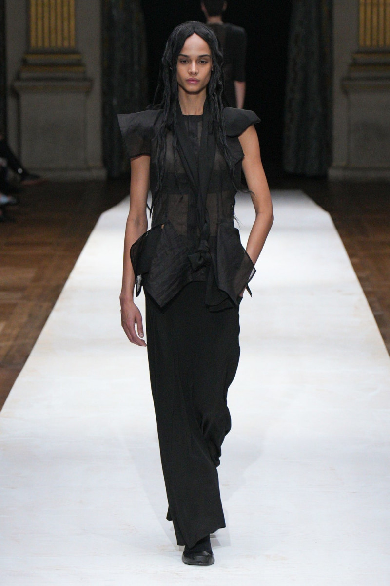 Yohji Yamamoto fashion show for Spring/Summer 2024