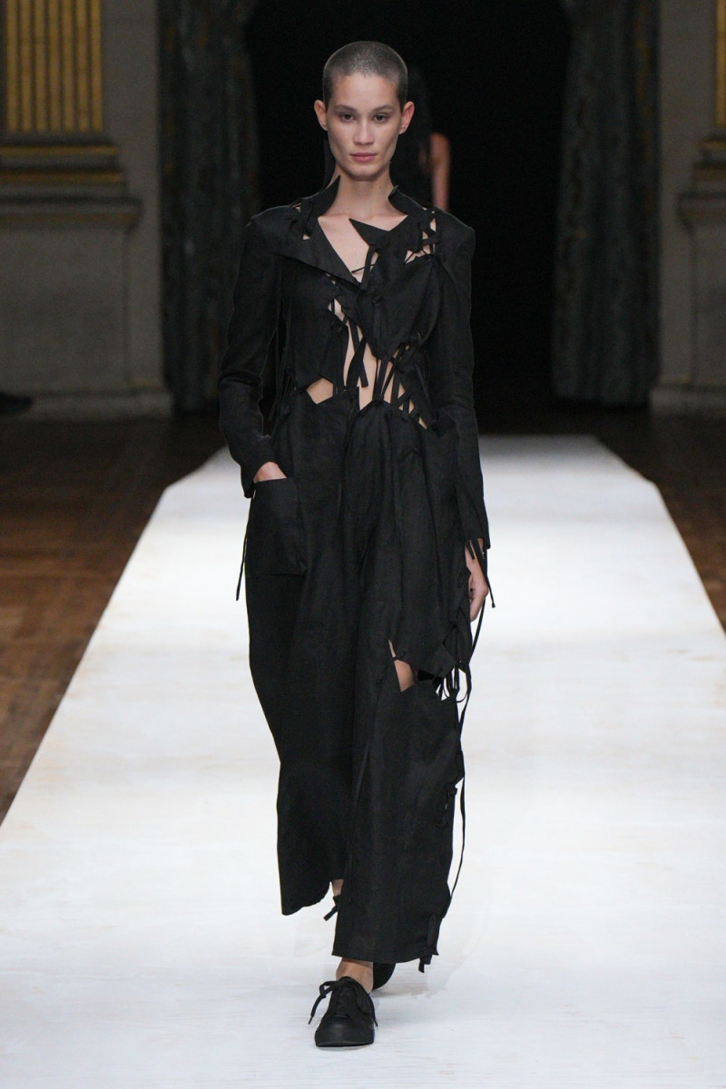 Yohji Yamamoto fashion show for Spring/Summer 2024