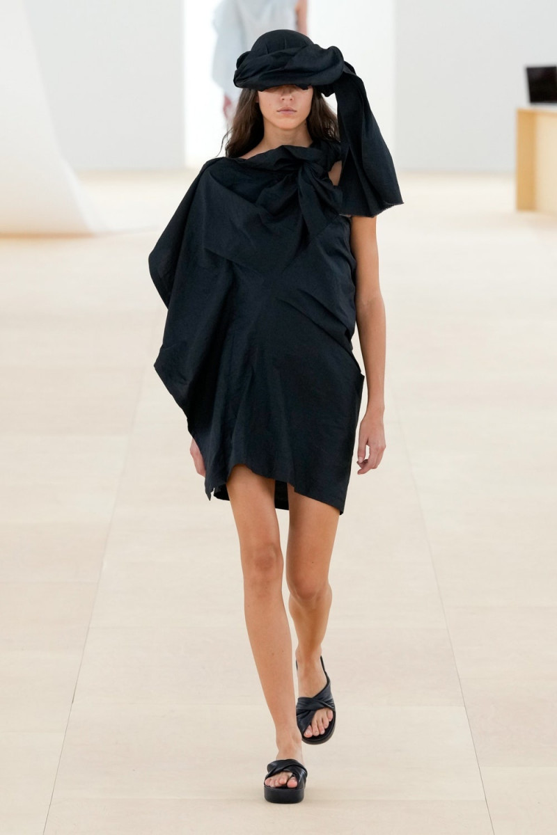 Issey Miyake fashion show for Spring/Summer 2024