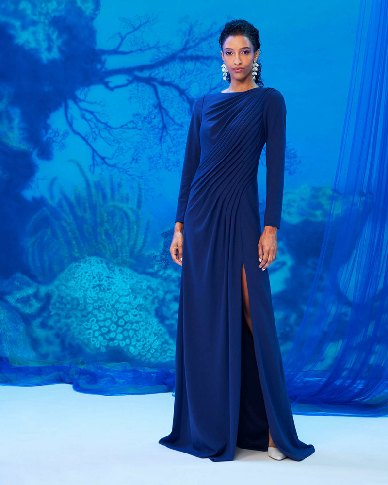 Tadashi Shoji fashion show for Spring/Summer 2024