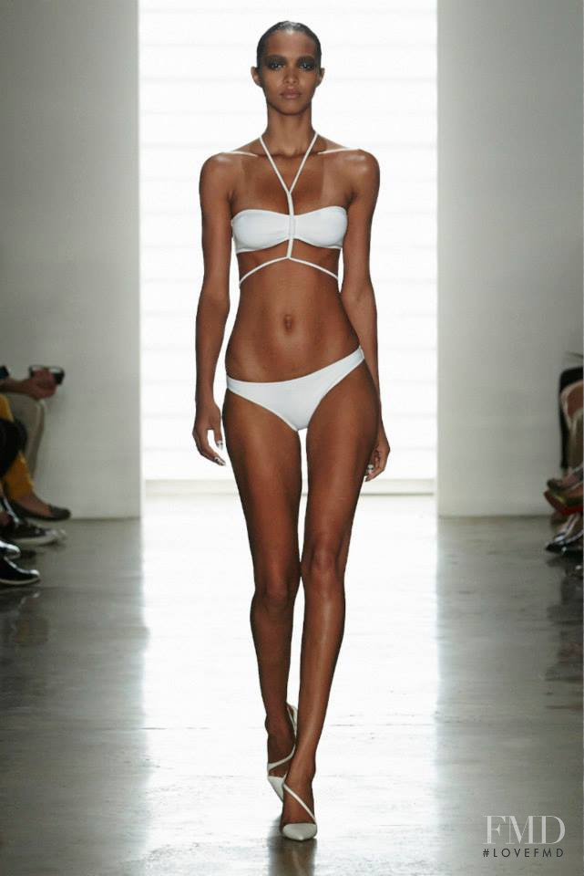 Lais Ribeiro featured in  the Cushnie Et Ochs fashion show for Spring/Summer 2014