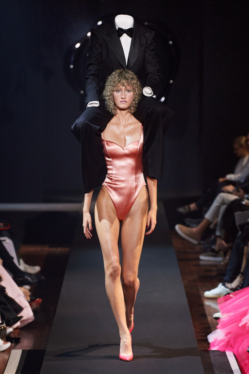 Viktor & Rolf fashion show for Autumn/Winter 2023