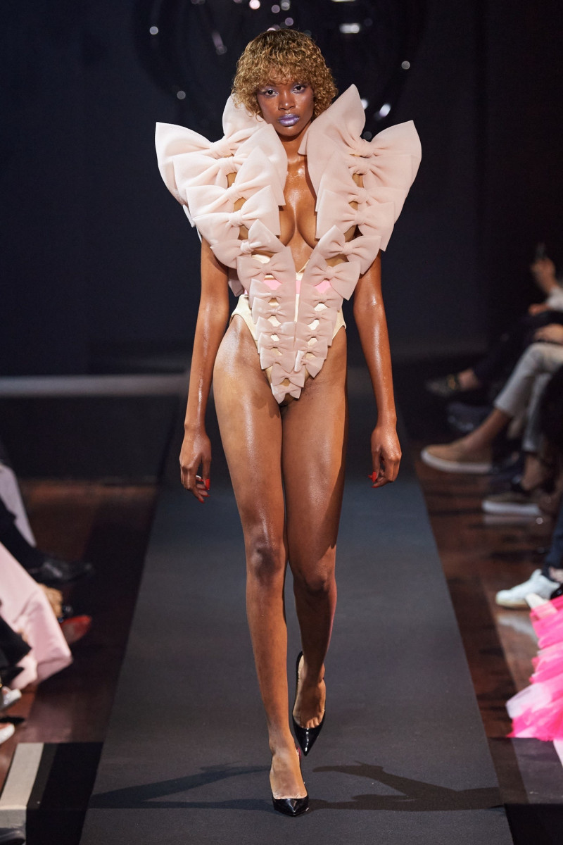 Viktor & Rolf fashion show for Autumn/Winter 2023