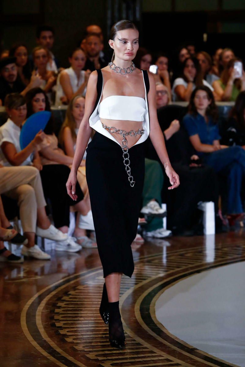 Angel Schlesser fashion show for Spring/Summer 2024