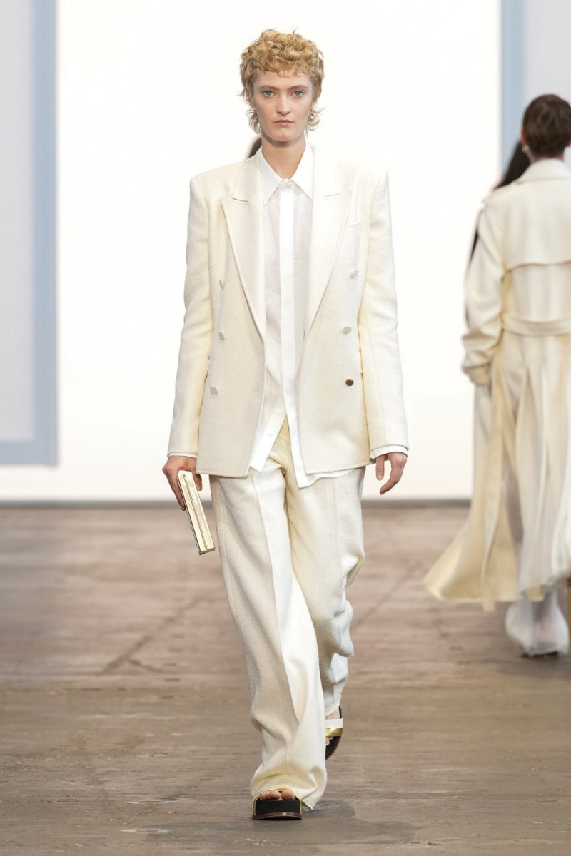 Gabriela Hearst fashion show for Spring/Summer 2024