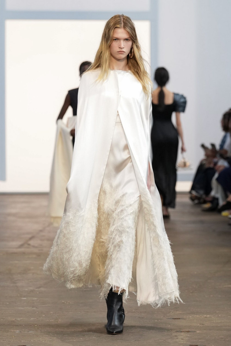 Gabriela Hearst fashion show for Spring/Summer 2024