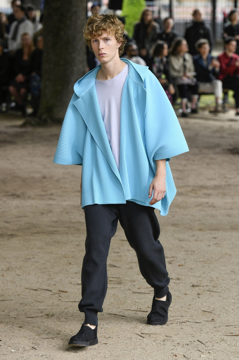 Homme Plissé Issey Miyake fashion show for Spring/Summer 2020