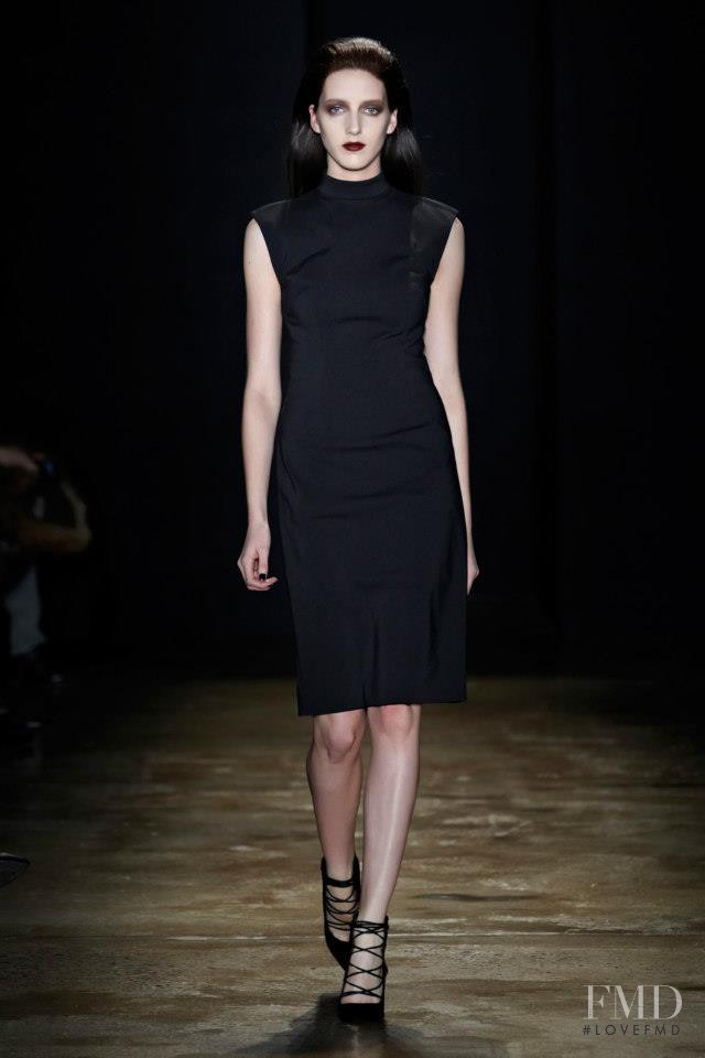 Iris Egbers featured in  the Cushnie Et Ochs fashion show for Autumn/Winter 2013