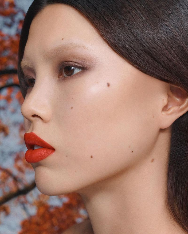 Maggie Yu featured in  the Burberry Beauty advertisement for Autumn/Winter 2020