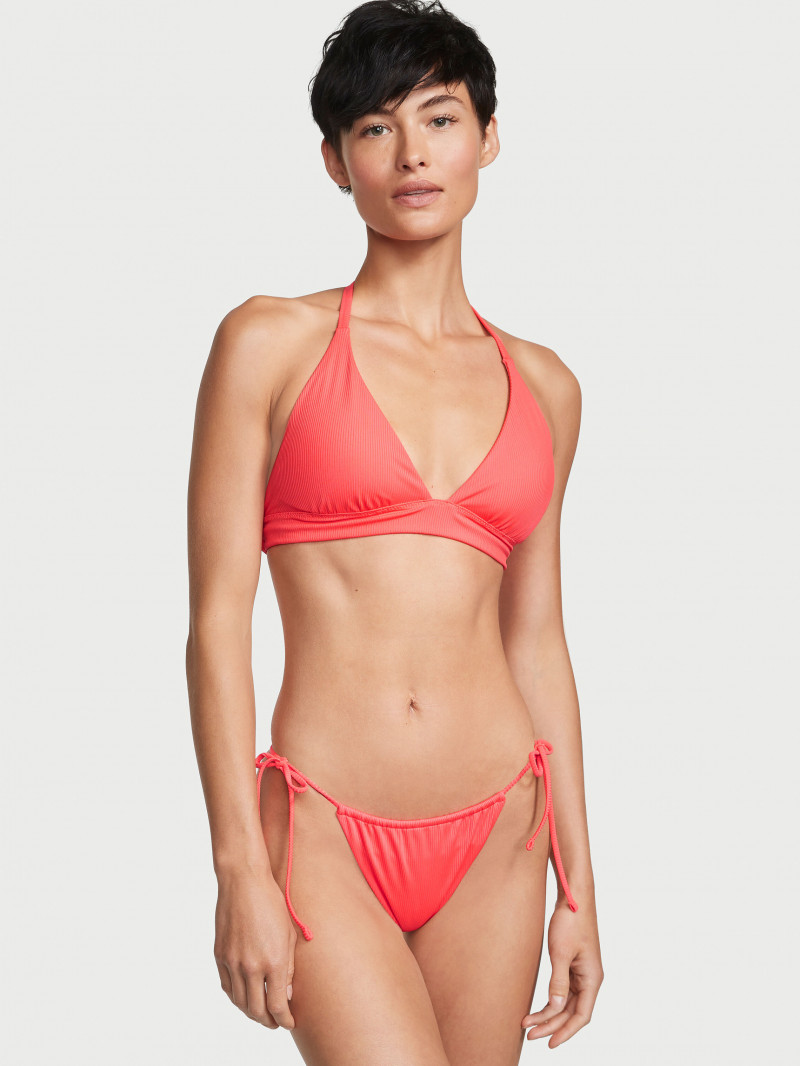 Grace Elizabeth featured in  the Victoria\'s Secret Swim catalogue for Spring/Summer 2023