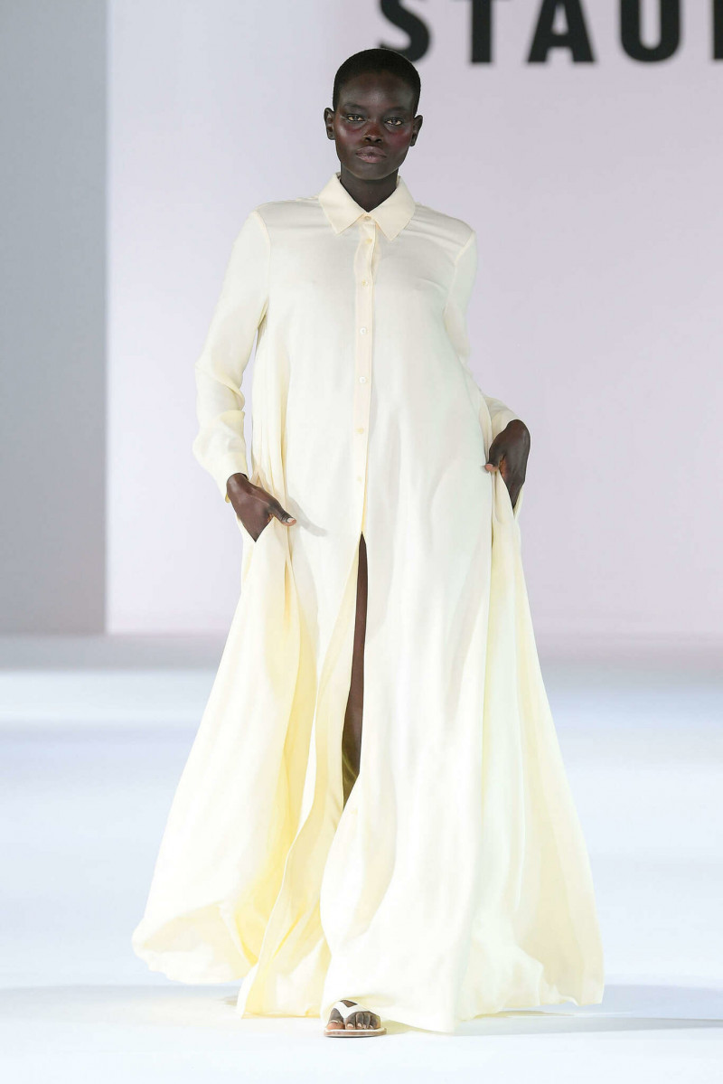 Staud fashion show for Spring/Summer 2024