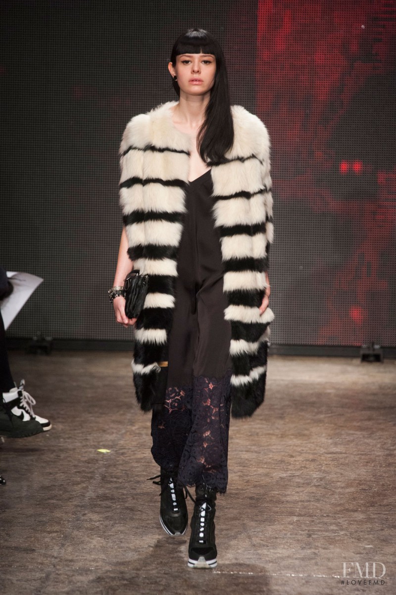 DKNY fashion show for Autumn/Winter 2014