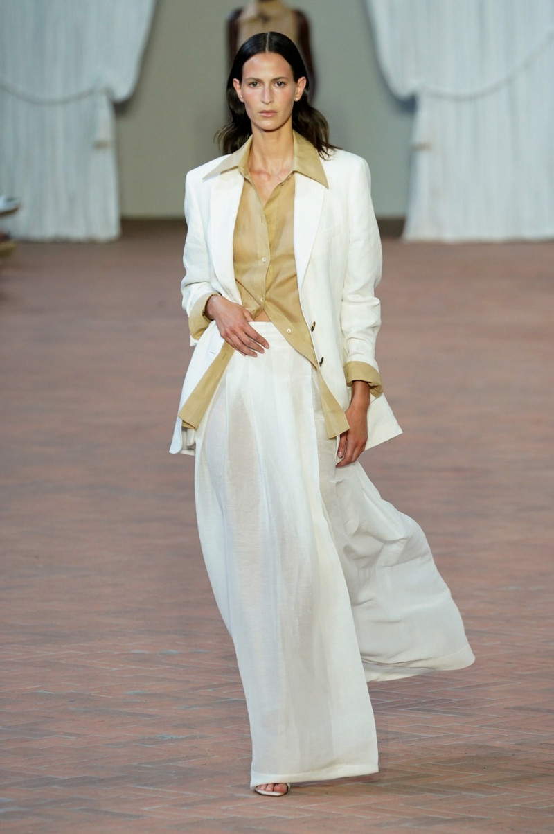 Alberta Ferretti fashion show for Spring/Summer 2024