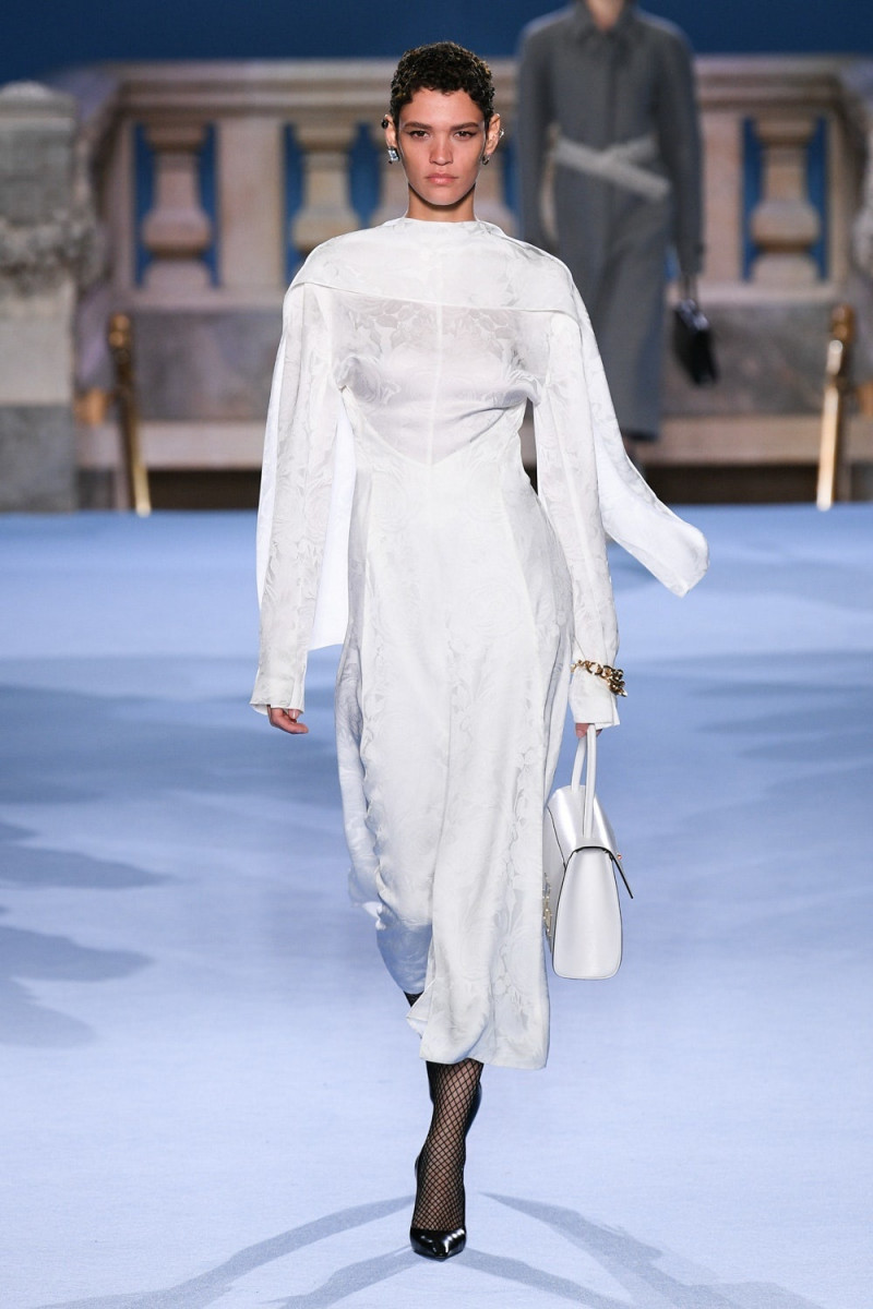 Tory Burch fashion show for Autumn/Winter 2023