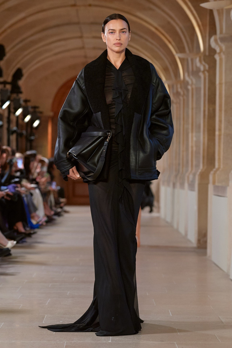 Irina Shayk featured in  the Victoria Beckham fashion show for Autumn/Winter 2023