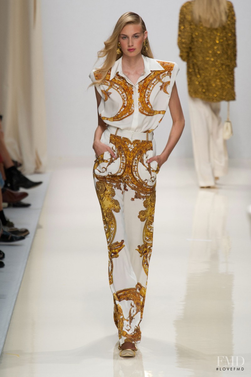 Valentin Yudashkin fashion show for Spring/Summer 2014