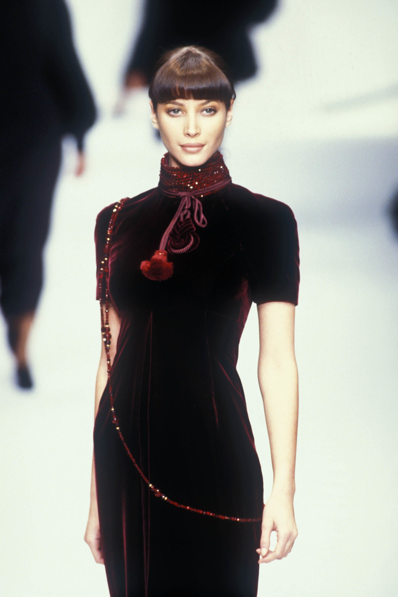 Christy Turlington featured in  the Christian Dior fashion show for Autumn/Winter 1994