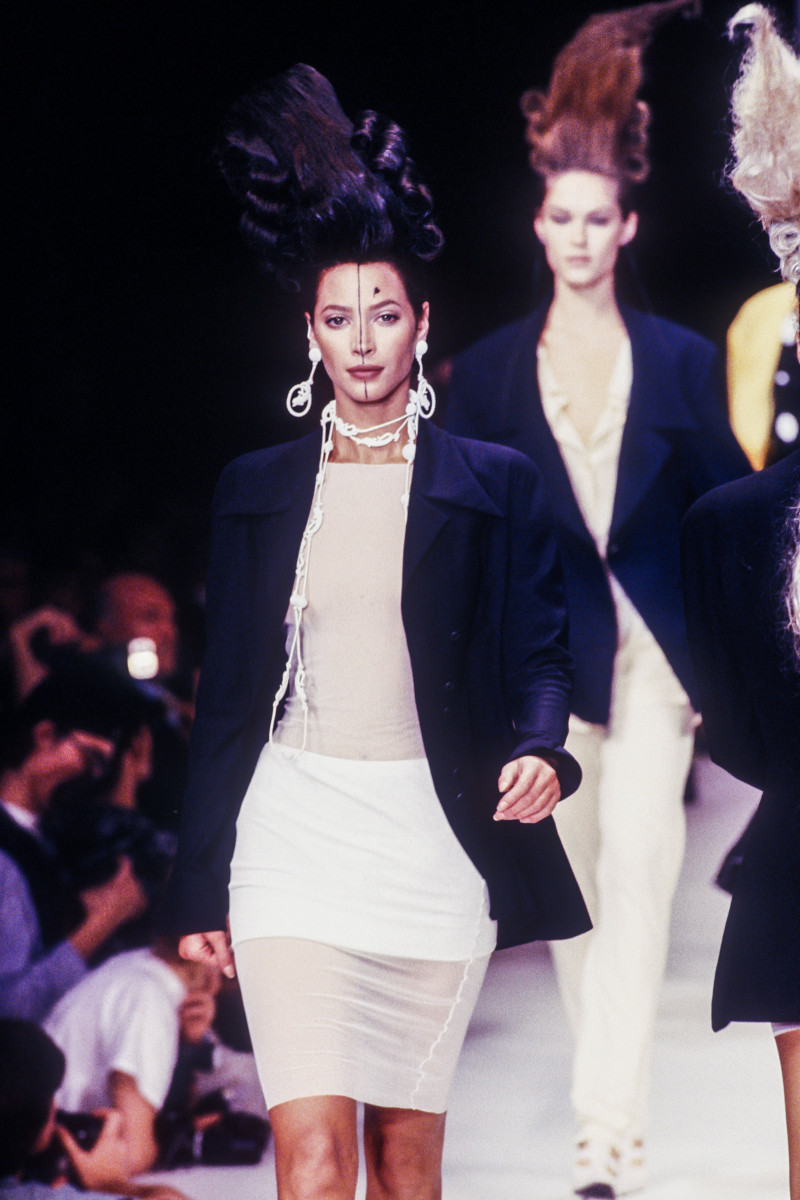 Christy Turlington featured in  the Karl Lagerfeld fashion show for Spring/Summer 1994