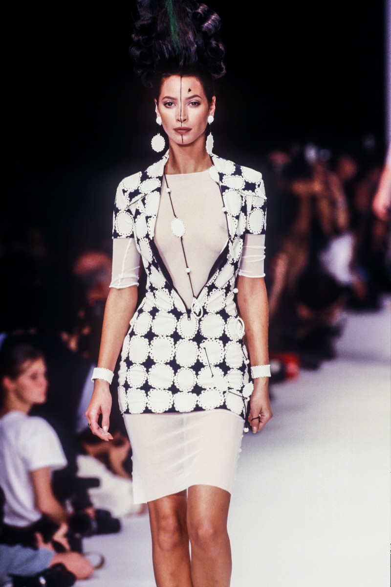 Christy Turlington featured in  the Karl Lagerfeld fashion show for Spring/Summer 1994