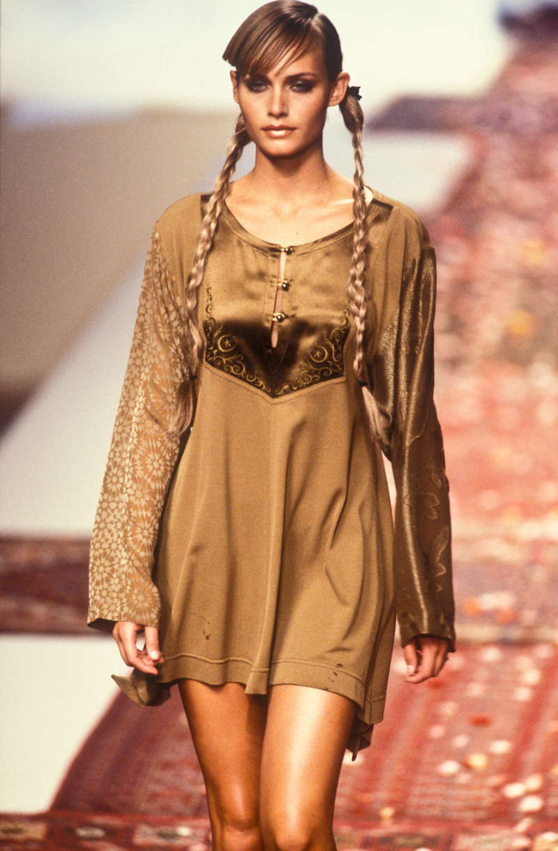 Amber Valletta featured in  the Rifat Ozbek fashion show for Autumn/Winter 1994