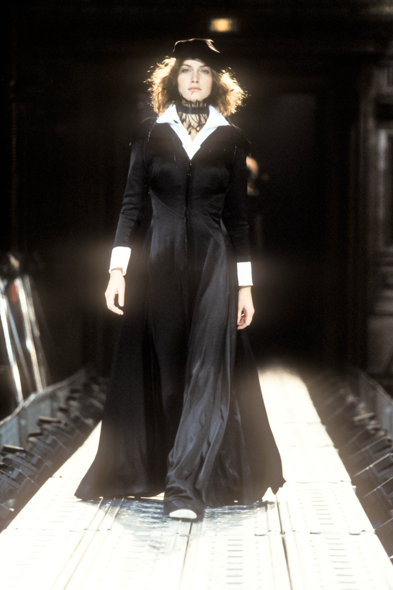Amber Valletta featured in  the Yohji Yamamoto fashion show for Spring/Summer 1997