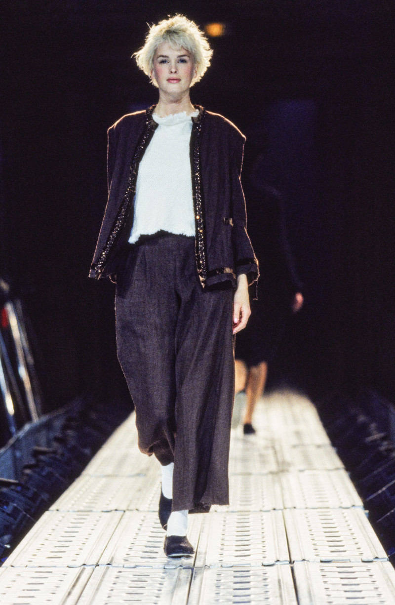 Kylie Bax featured in  the Yohji Yamamoto fashion show for Spring/Summer 1997