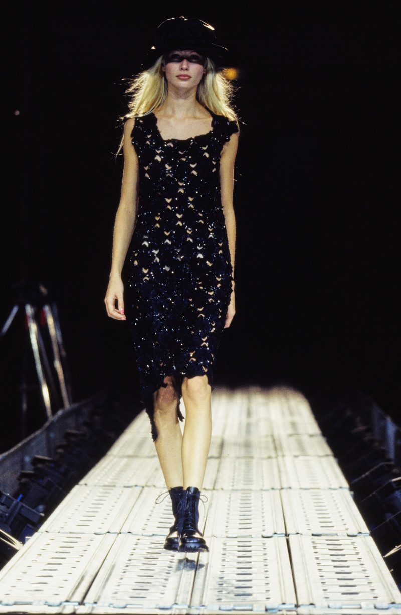 Kirsty Hume featured in  the Yohji Yamamoto fashion show for Spring/Summer 1997