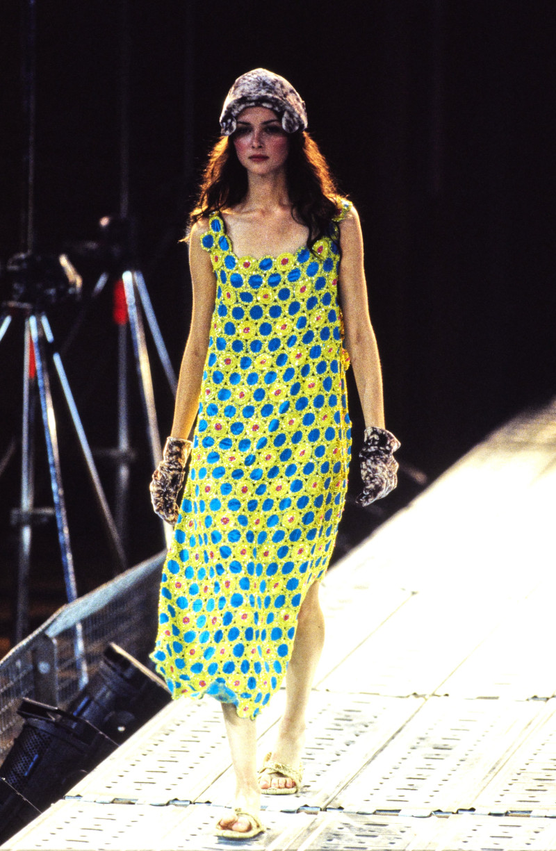 Tasha Tilberg featured in  the Yohji Yamamoto fashion show for Spring/Summer 1997