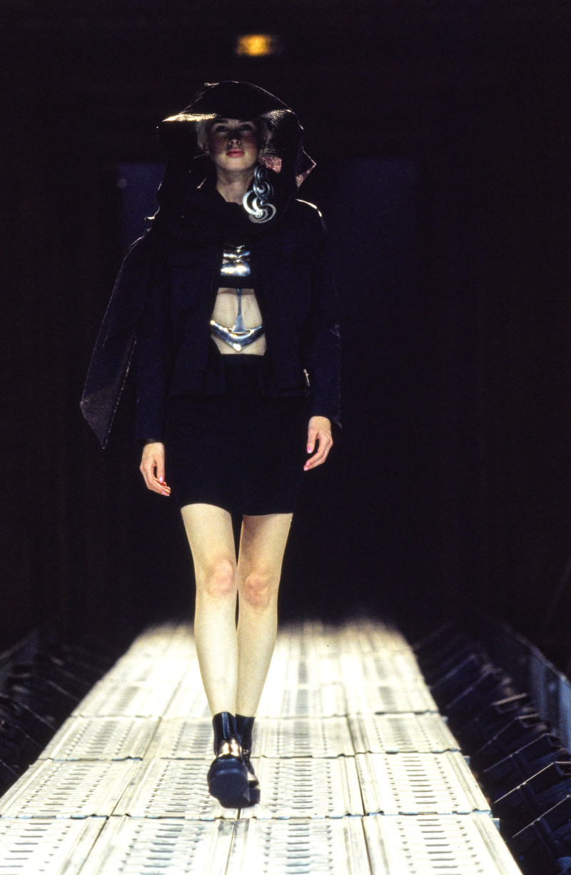 Kylie Bax featured in  the Yohji Yamamoto fashion show for Spring/Summer 1997
