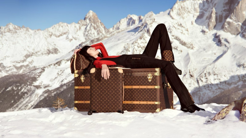 Fei Fei Sun featured in  the Louis Vuitton The Horizons Never End Campaign advertisement for Winter 2023