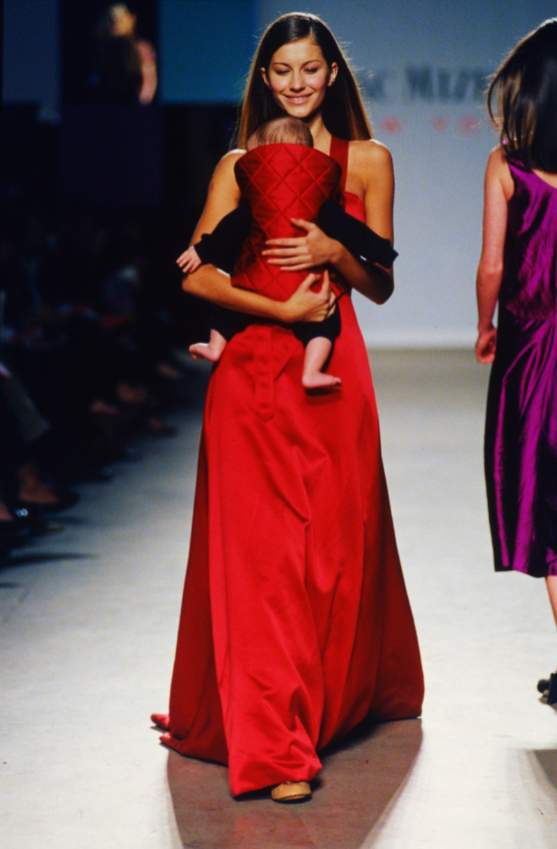 Gisele Bundchen featured in  the Isaac Mizrahi fashion show for Autumn/Winter 1998