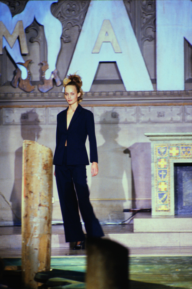 Amber Valletta featured in  the Manolo Blahnik fashion show for Autumn/Winter 1994