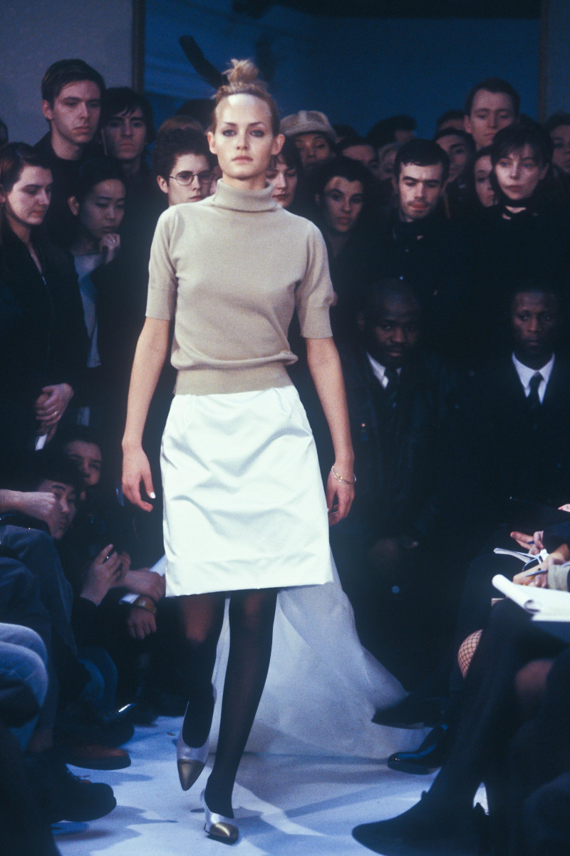 Amber Valletta featured in  the Helmut Lang fashion show for Autumn/Winter 1995
