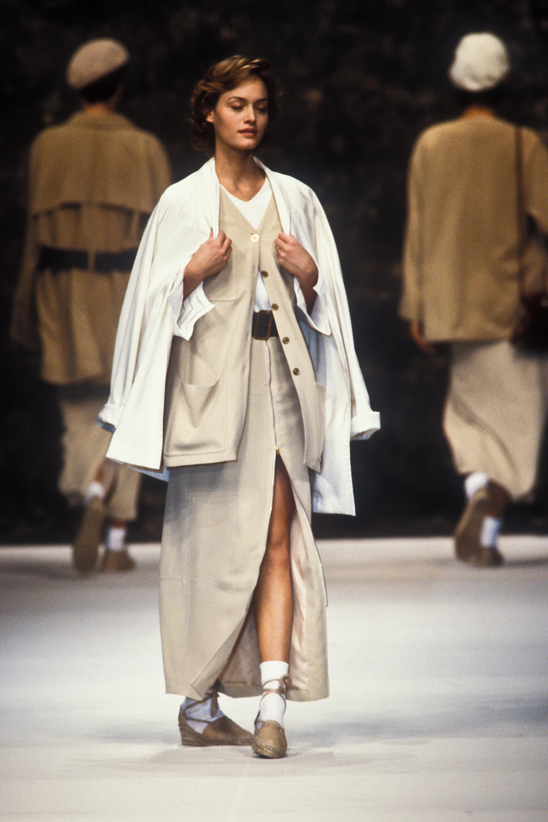 Amber Valletta featured in  the Cerruti fashion show for Spring/Summer 1994