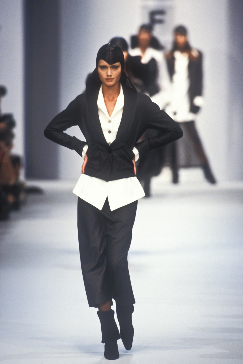 Amber Valletta featured in  the Karl Lagerfeld fashion show for Autumn/Winter 1993