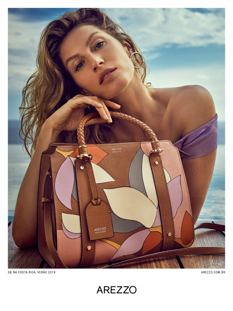 Gisele Bundchen featured in  the Arezzo advertisement for Spring/Summer 2019