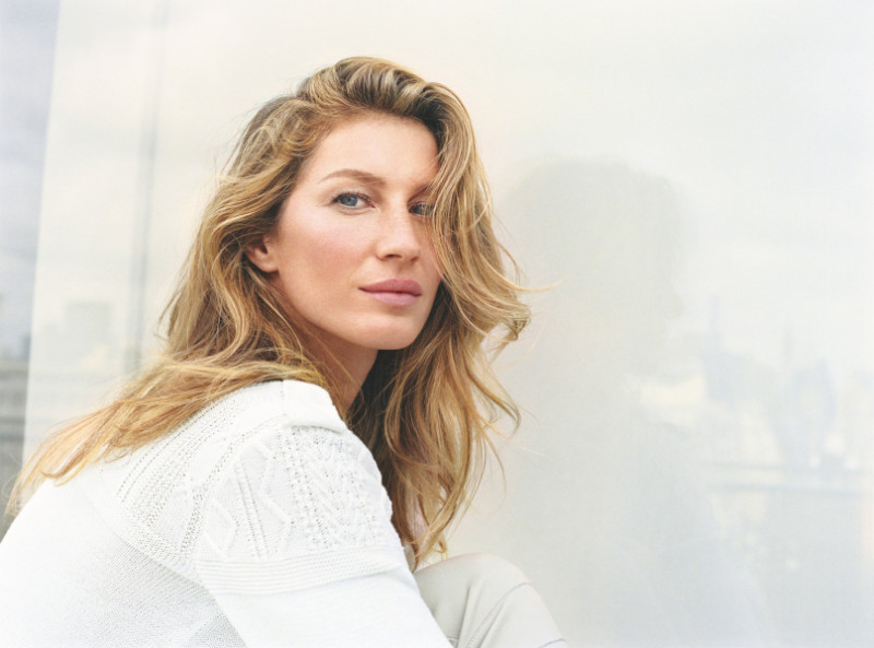 Gisele Bundchen featured in  the Chanel Beauty advertisement for Summer 2016
