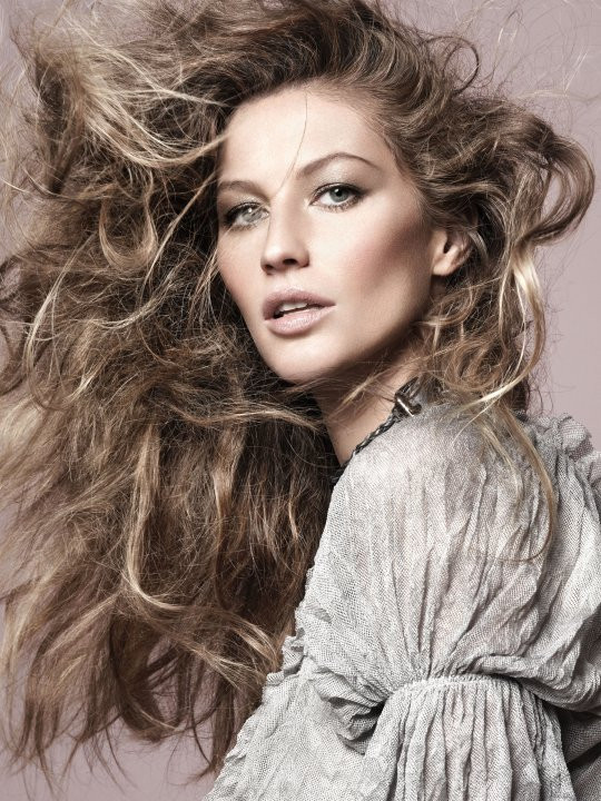 Gisele Bundchen featured in  the Colcci advertisement for Autumn/Winter 2010