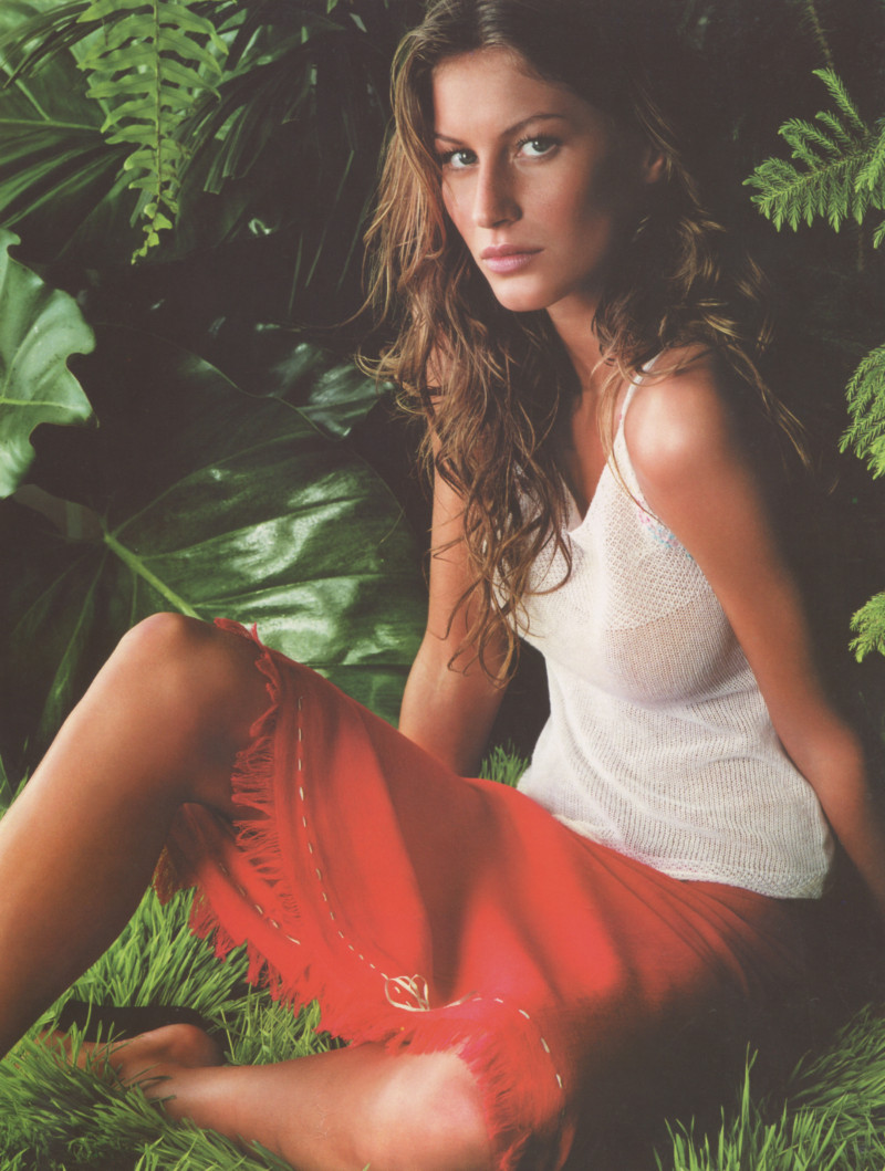 Gisele Bundchen featured in  the Zara advertisement for Spring/Summer 2000