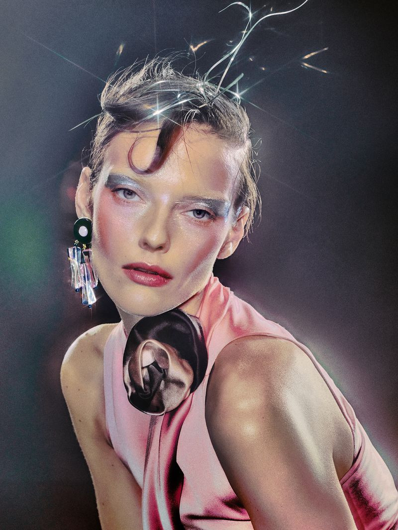 Beauise Ferwerda Bagmeyer featured in  the Giorgio Armani advertisement for Holiday 2023