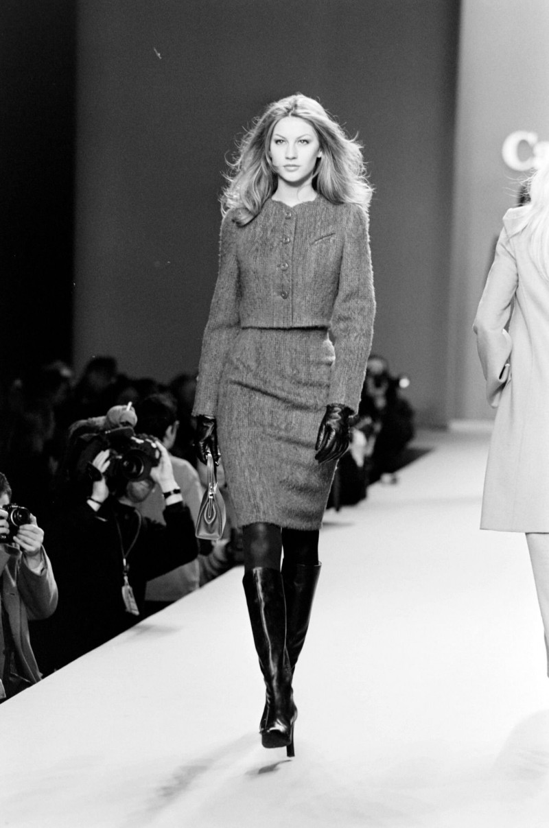 Gisele Bundchen featured in  the Carolina Herrera fashion show for Autumn/Winter 1996
