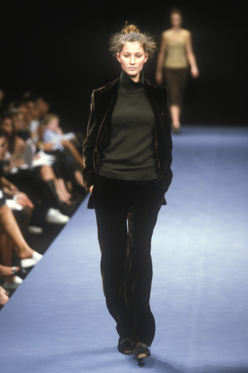 Gisele Bundchen featured in  the BCBG By Max Azria fashion show for Autumn/Winter 1998