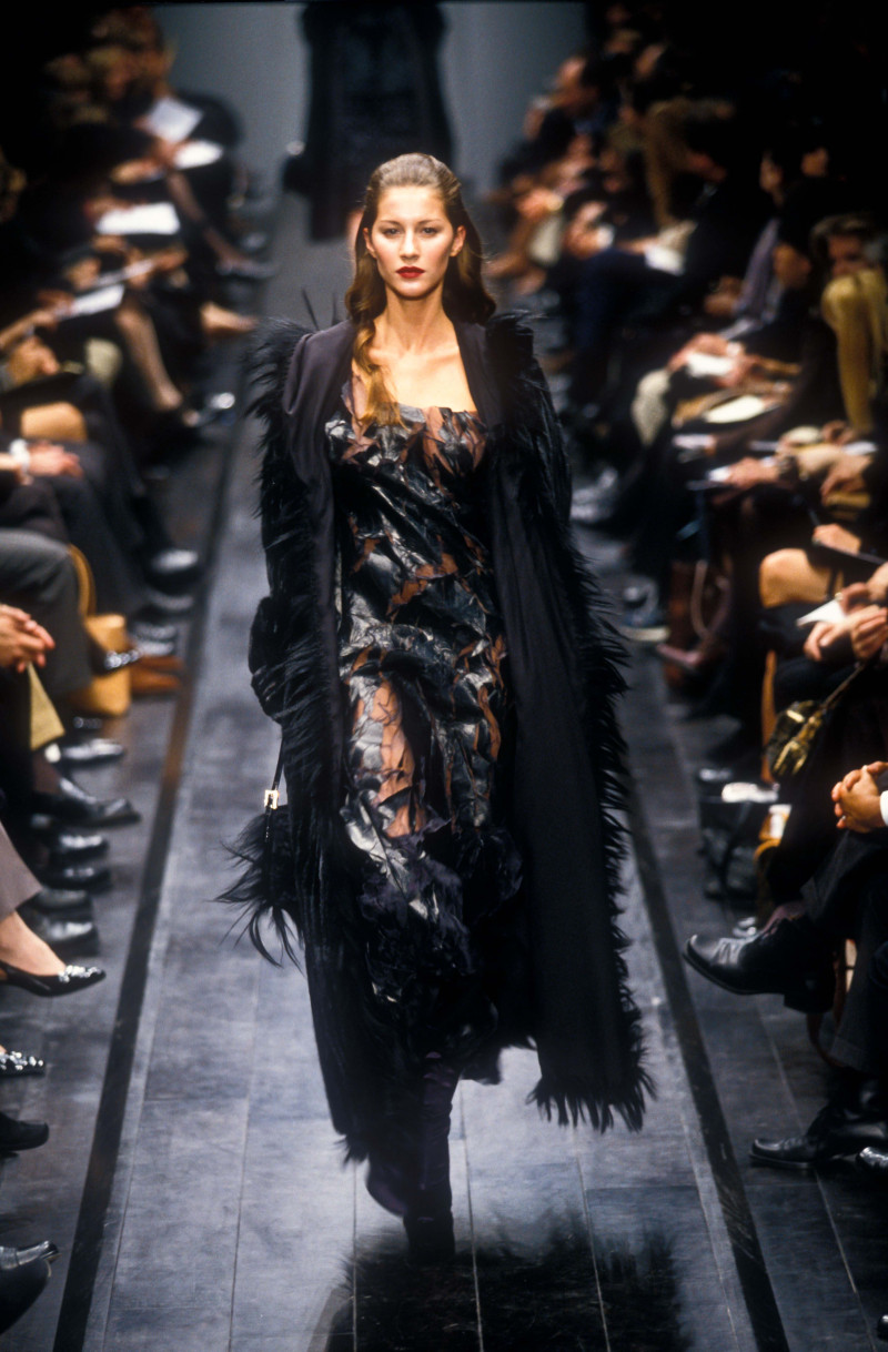 Gisele Bundchen featured in  the Fendi fashion show for Autumn/Winter 1998