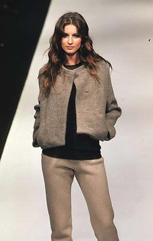 Gisele Bundchen featured in  the Erreuno fashion show for Autumn/Winter 1998