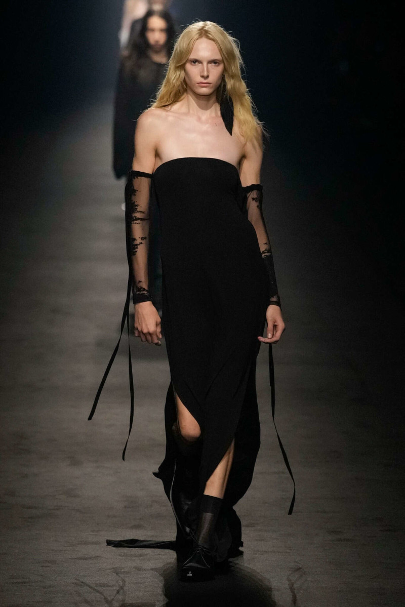 Ann Demeulemeester fashion show for Spring/Summer 2024