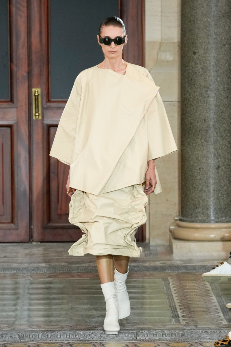 Uma Wang fashion show for Spring/Summer 2024